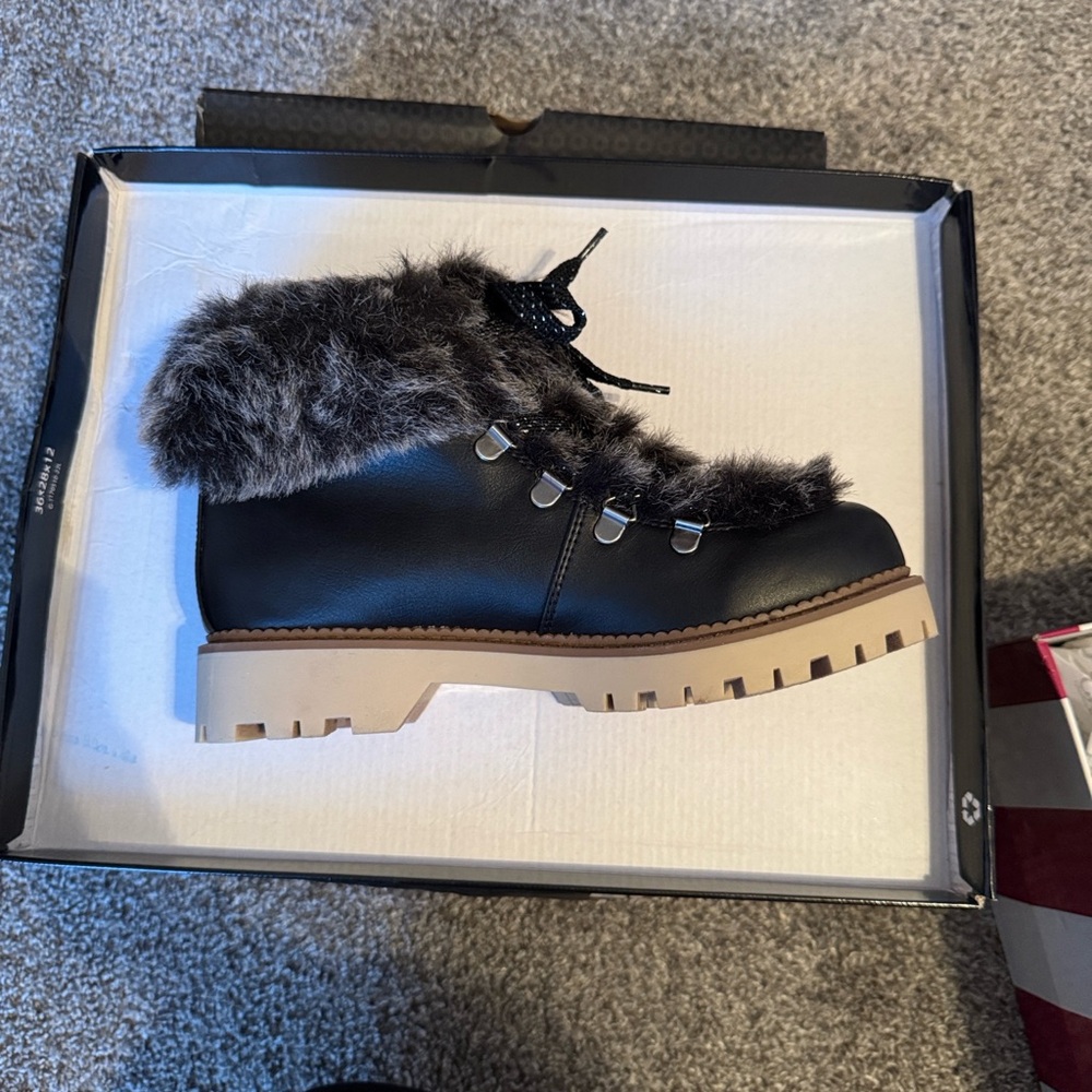 NWT Sam Edelman Kilbourn Black Leather Grey Fur-Lined Combat Boots Size 7